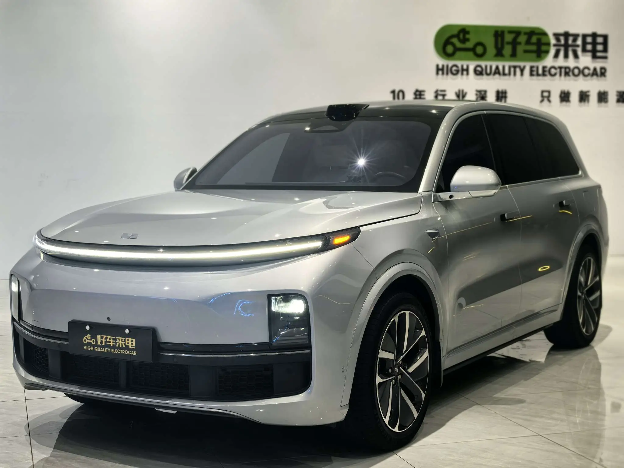 Li L9 (Ideal L9)  из Китая