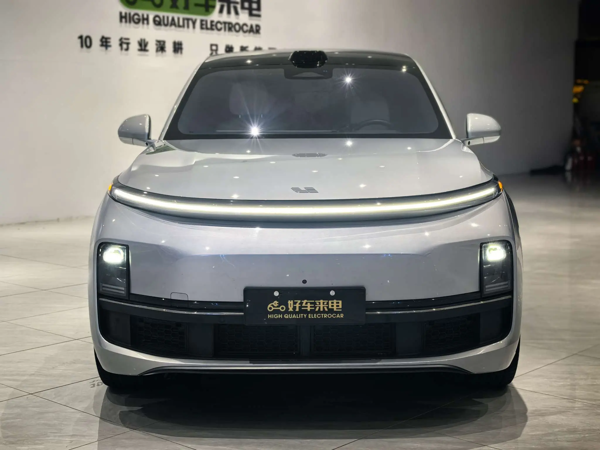 Li L9 (Ideal L9)  из Китая