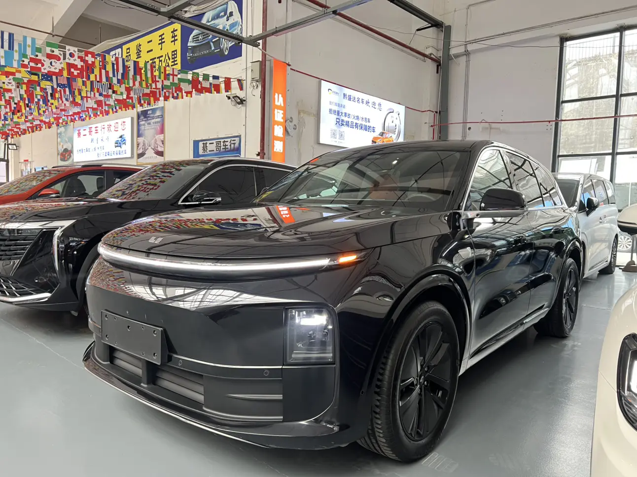 Li L6 (Ideal L6)  из Китая