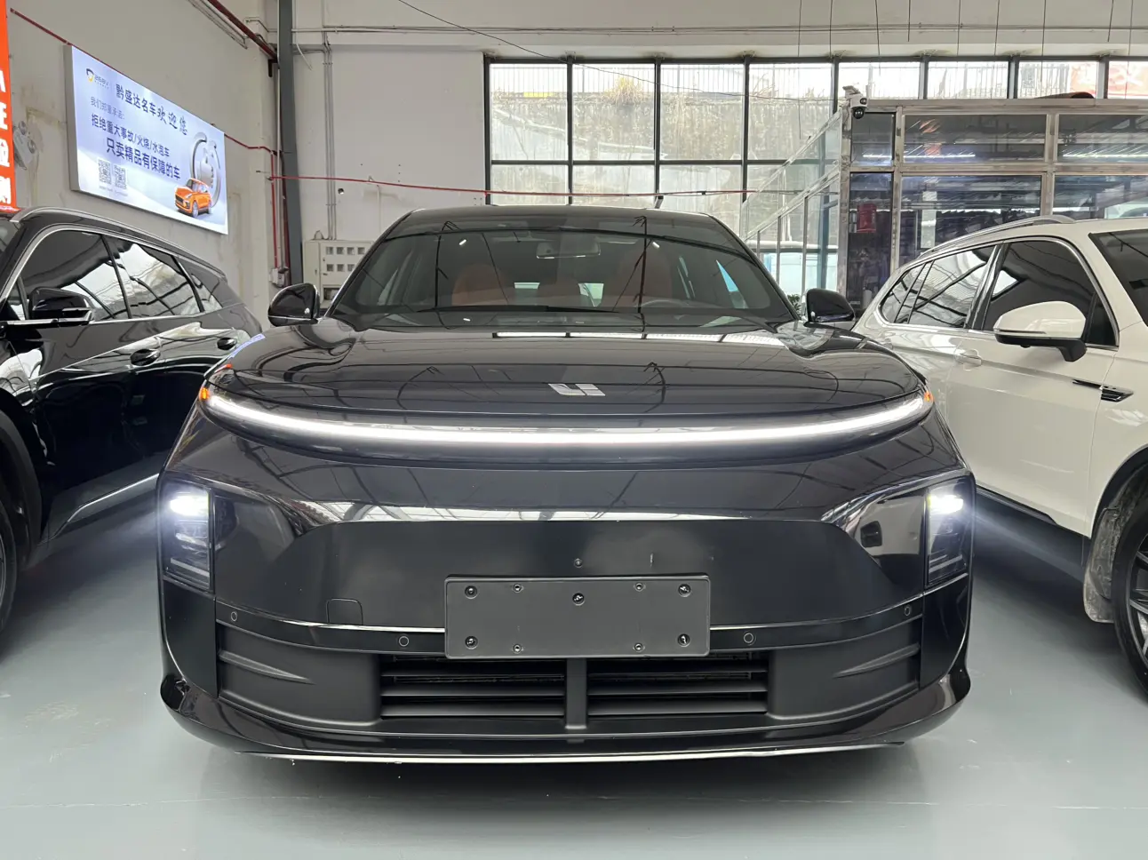 Li L6 (Ideal L6)  из Китая