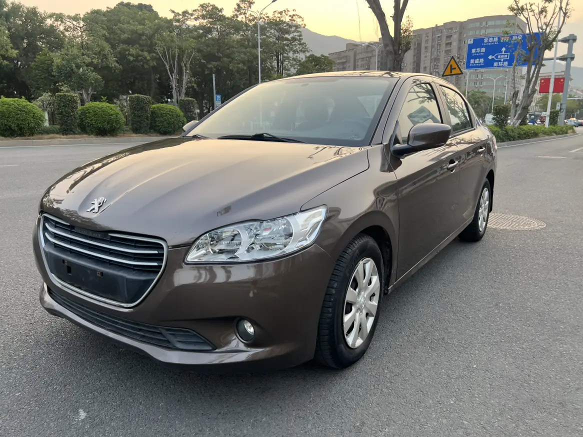 Peugeot 301  из Китая