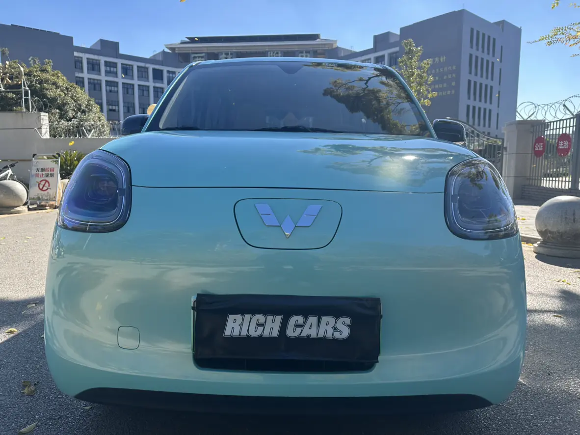 Wuling Hongguang MINIEV  из Китая