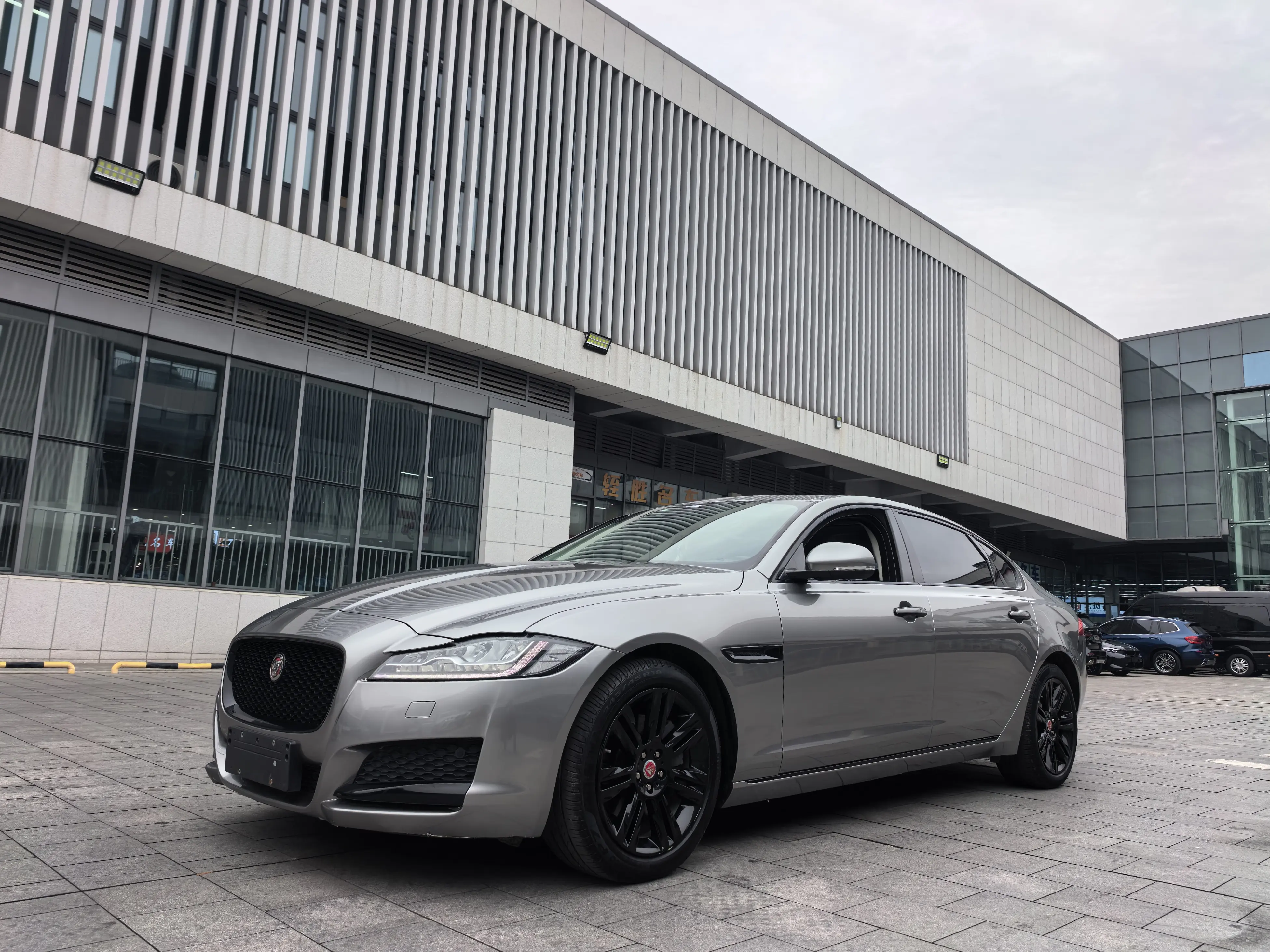 Jaguar XFL  из Китая