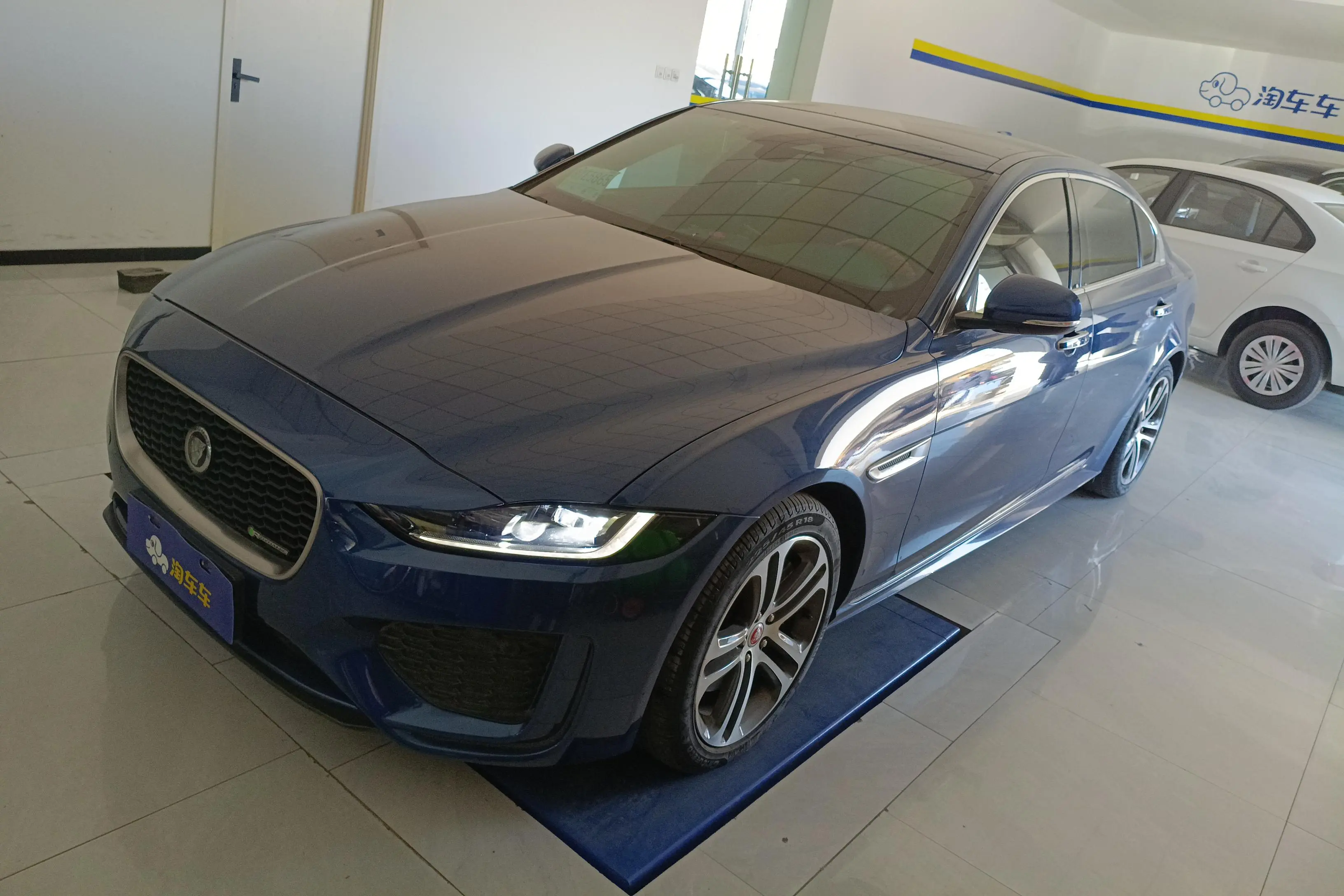 Jaguar XEL  из Китая