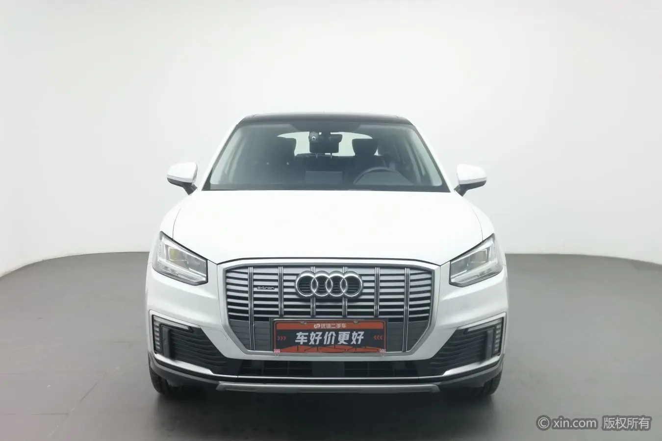 Audi Q2L e-tron  из Китая