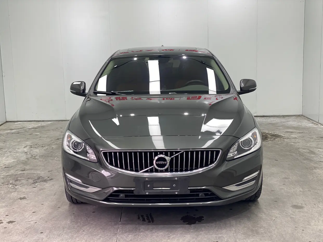Volvo S60  из Китая
