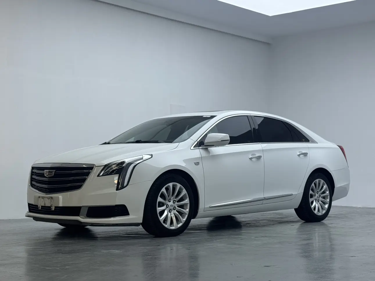 Cadillac XTS  из Китая