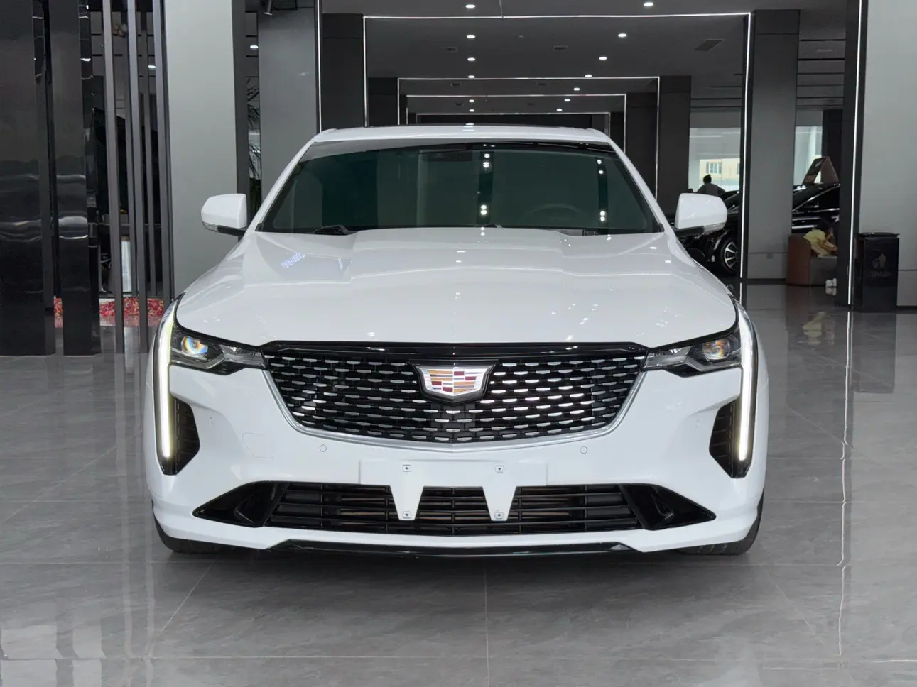 Cadillac CT4  из Китая