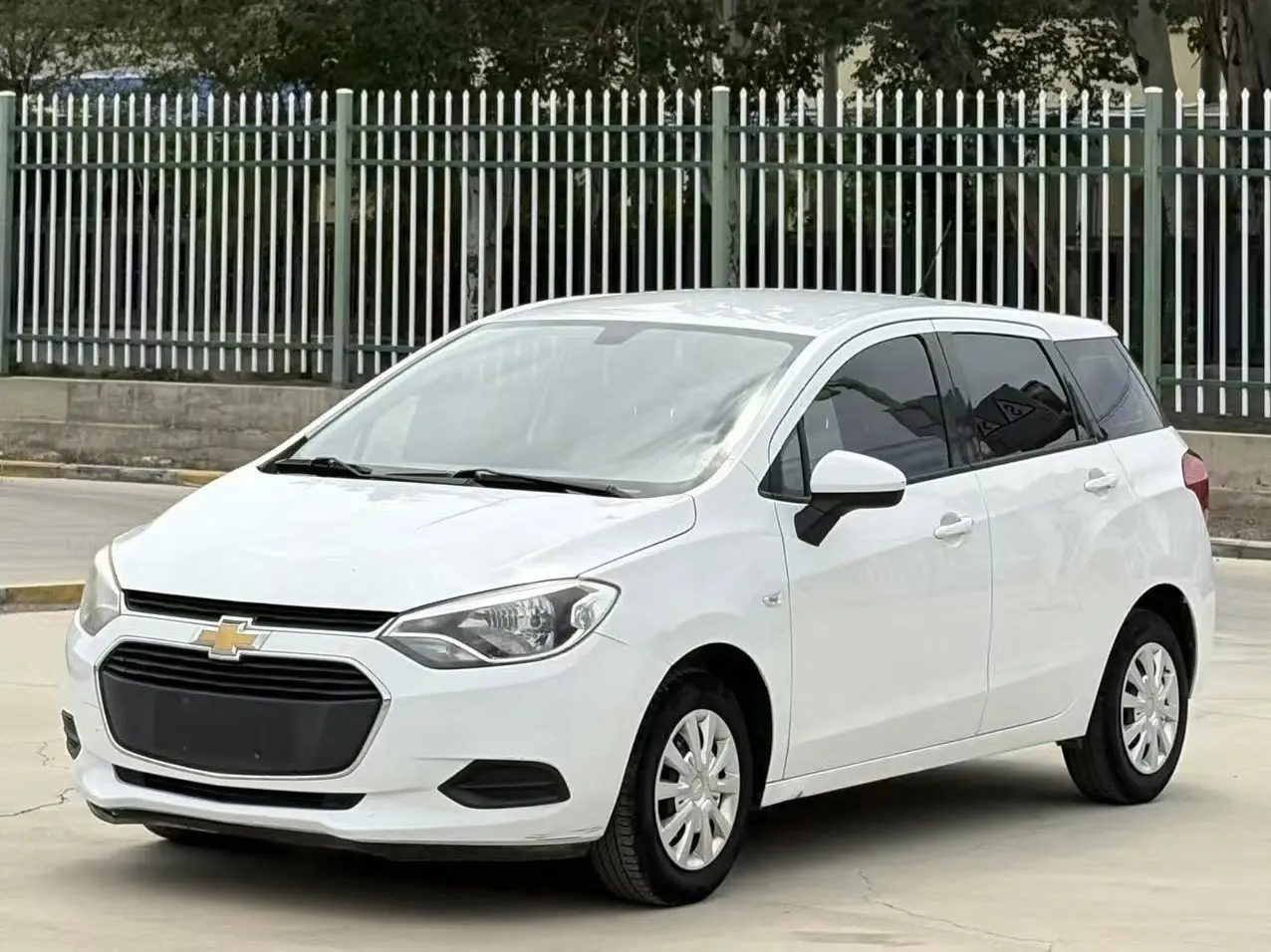 Chevrolet Lova RV  из Китая