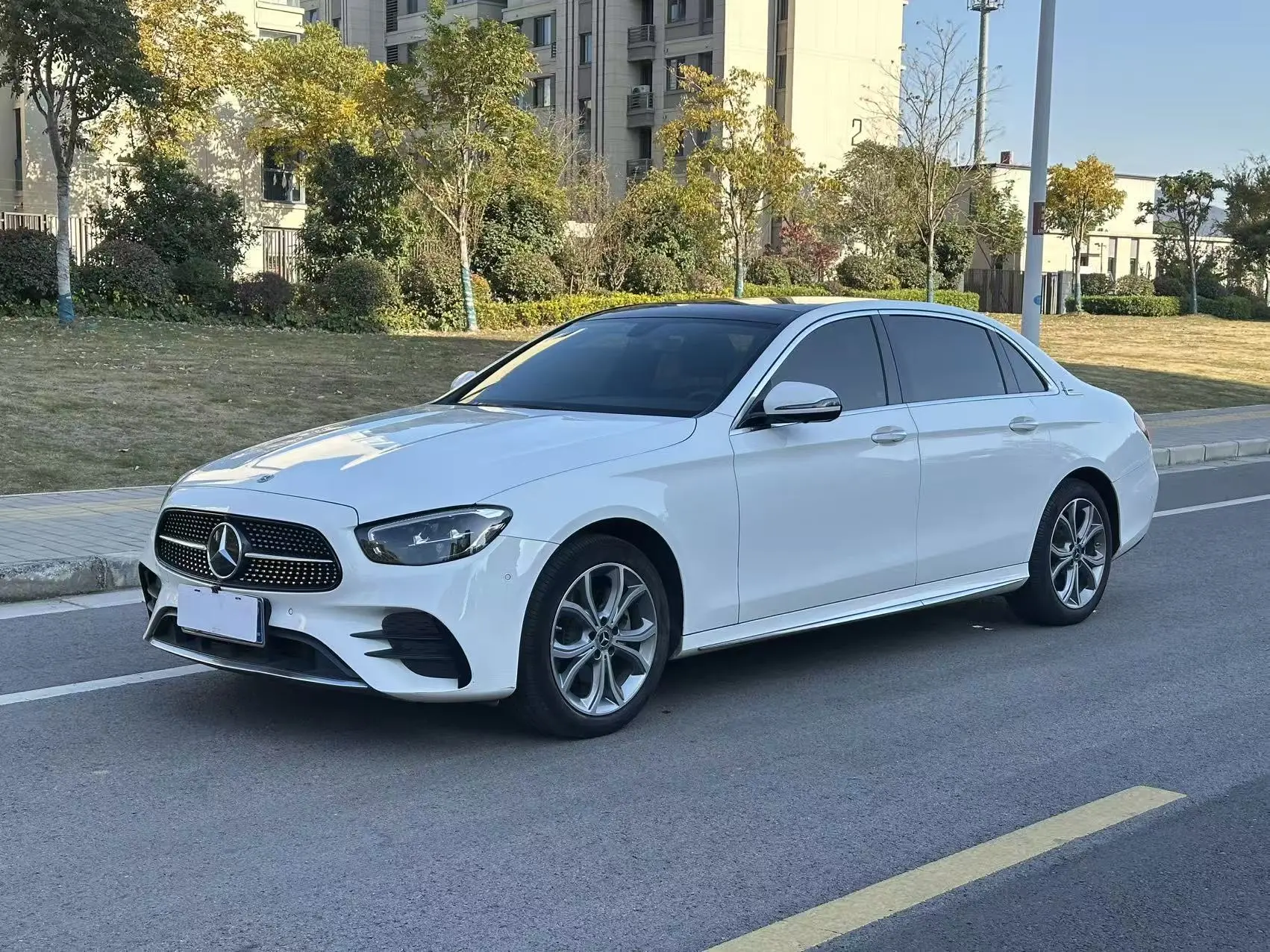 Mercedes-Benz E-Class  из Китая