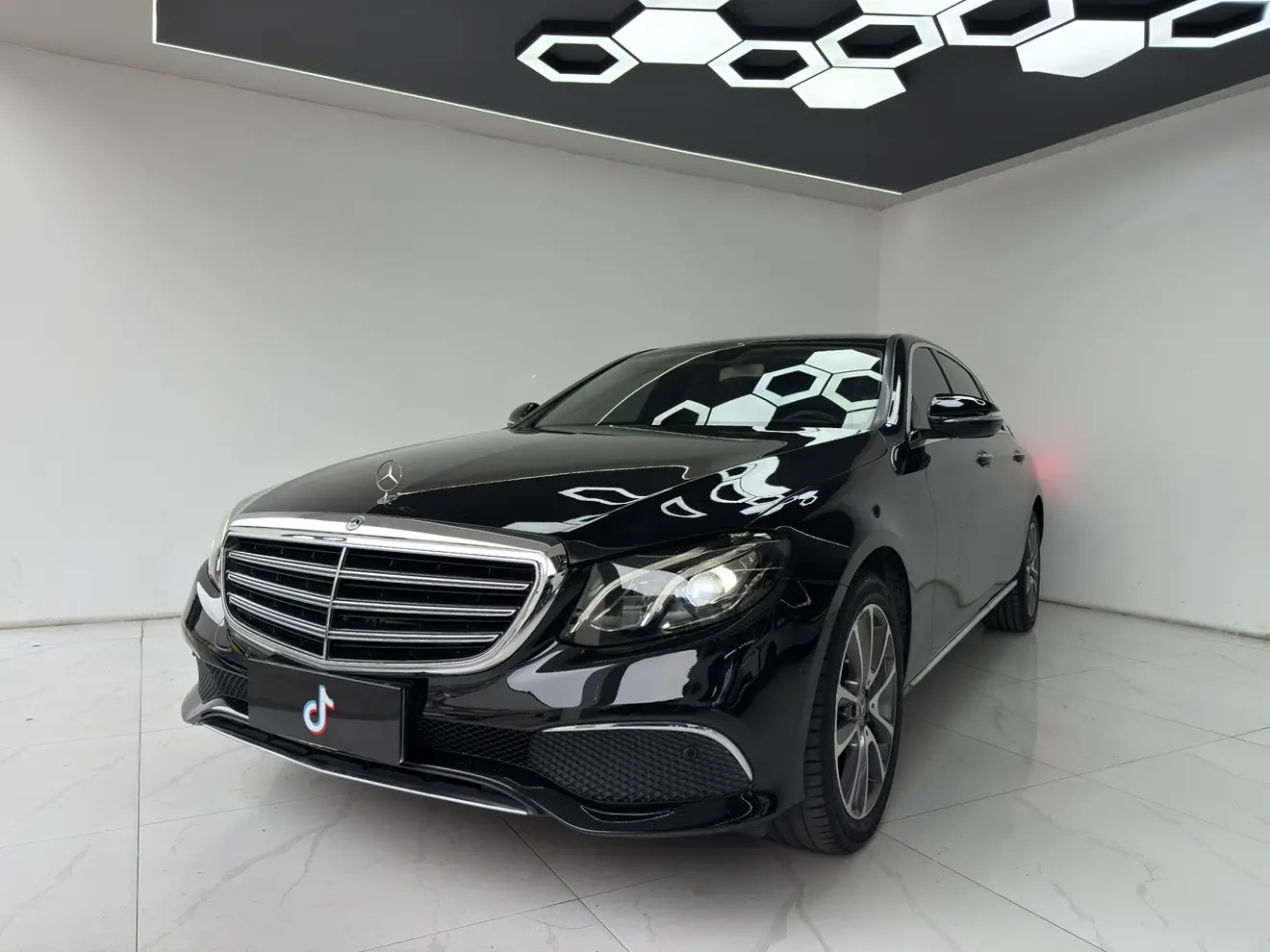 Mercedes-Benz E-Class  из Китая