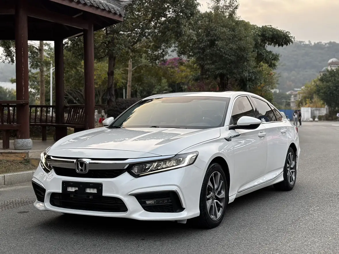 Honda Inspire (Yingshipai)  из Китая