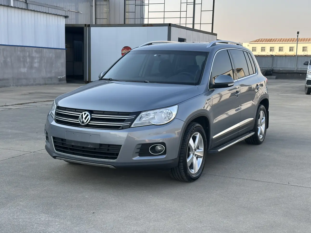 Volkswagen Tiguan  из Китая