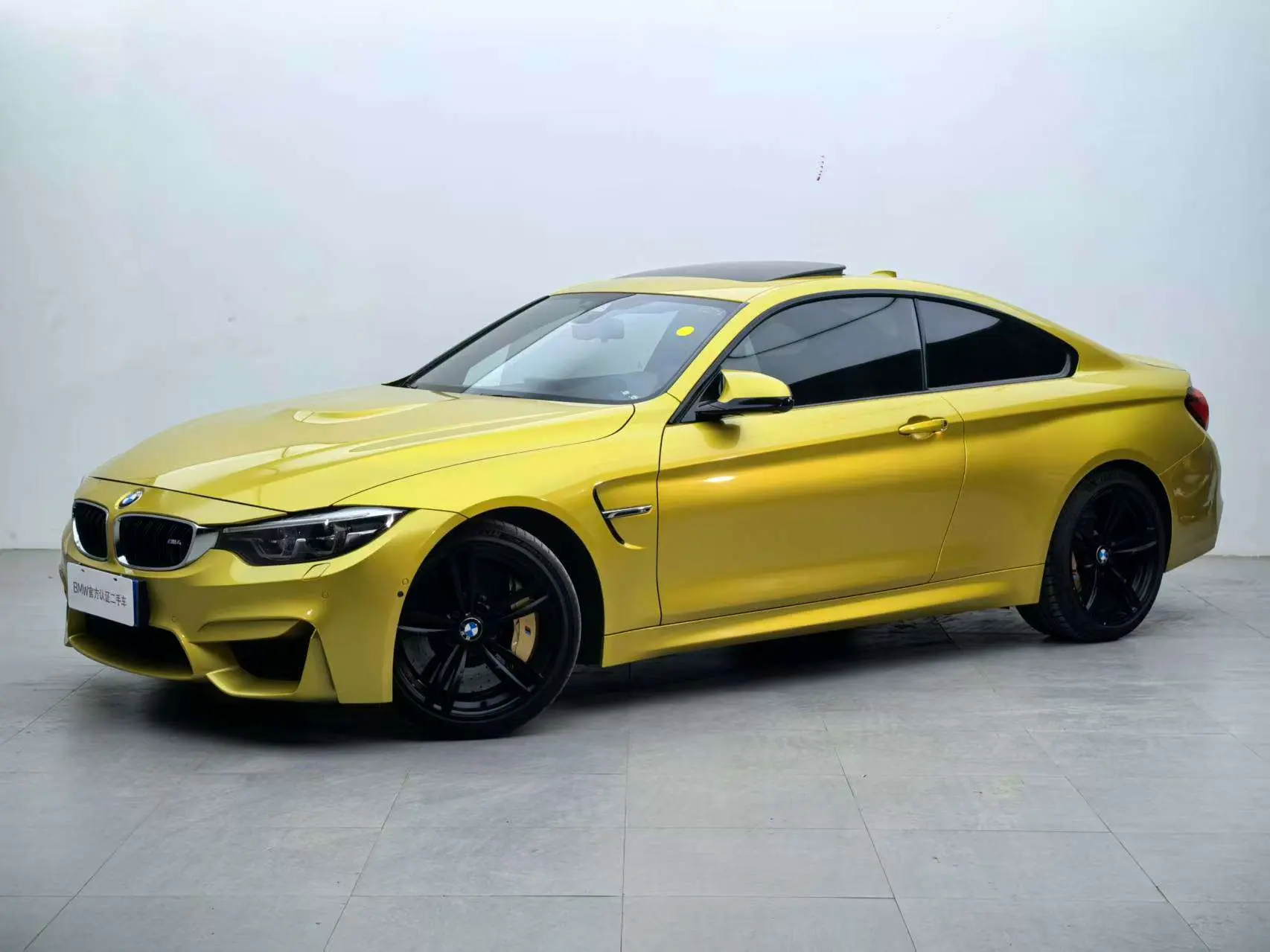 BMW M4  из Китая