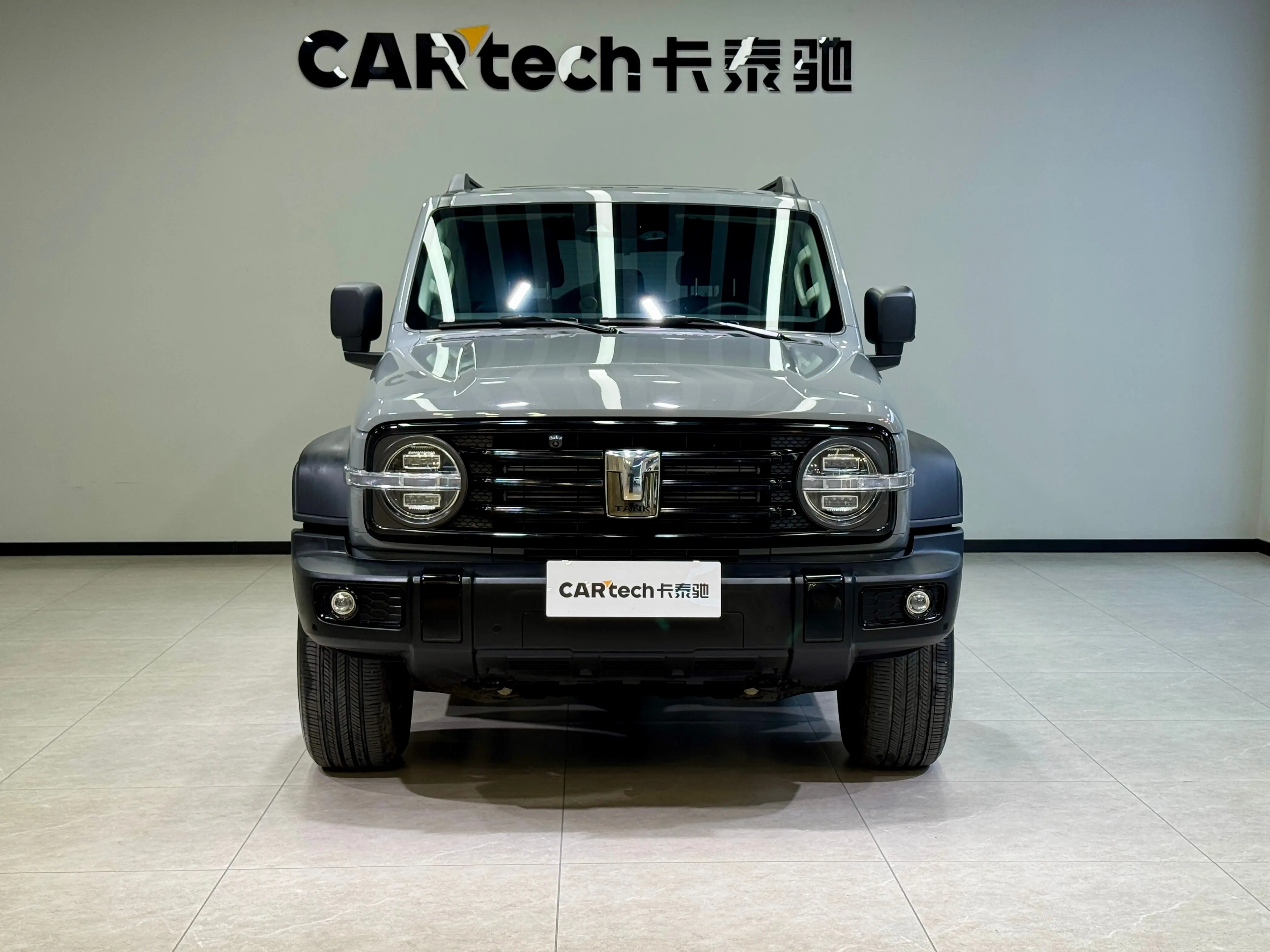 Tank 300  из Китая