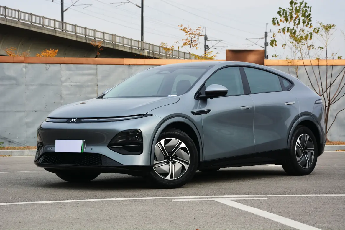 Xpeng G6  из Китая