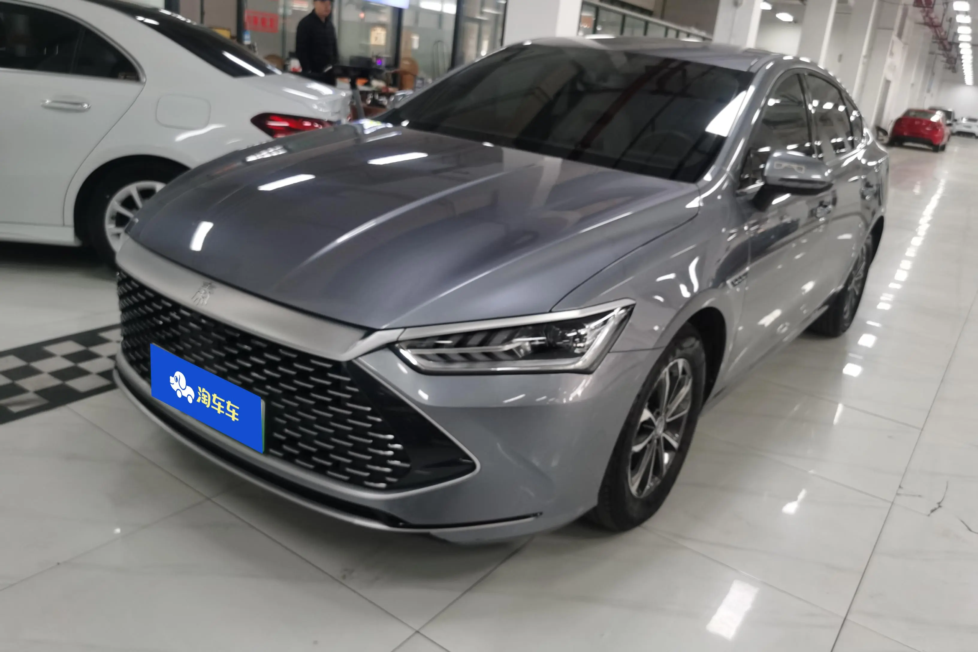 BYD Qin PLUS DM  из Китая