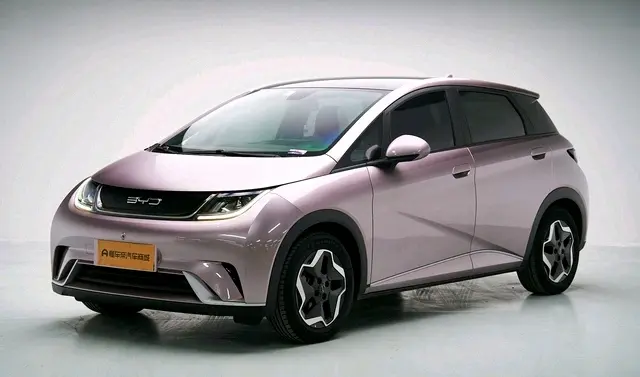 BYD Dolphin  из Китая