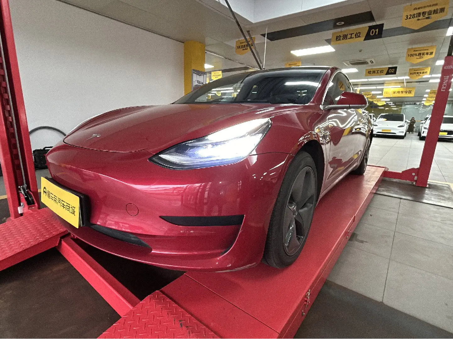 Tesla Model 3  из Китая