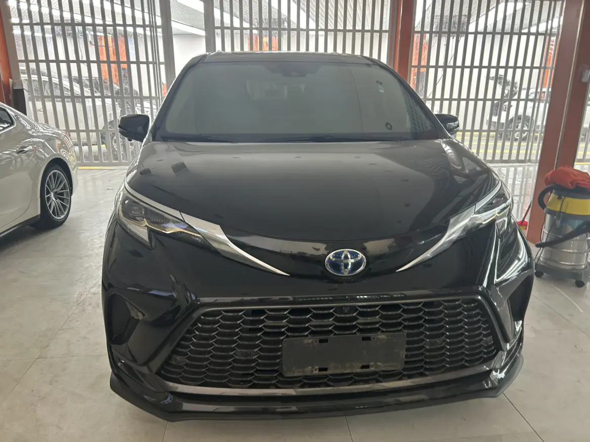 Toyota Granvia  из Китая