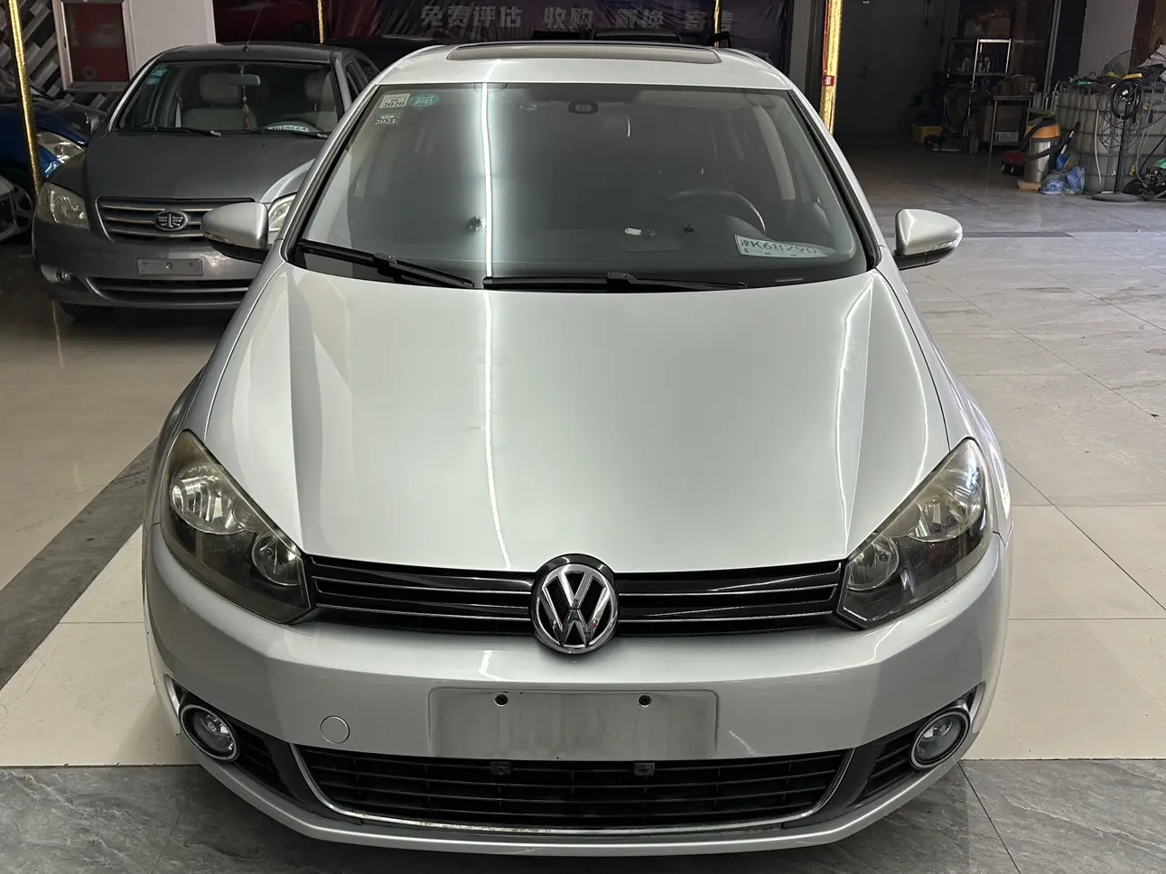 Volkswagen Golf  из Китая