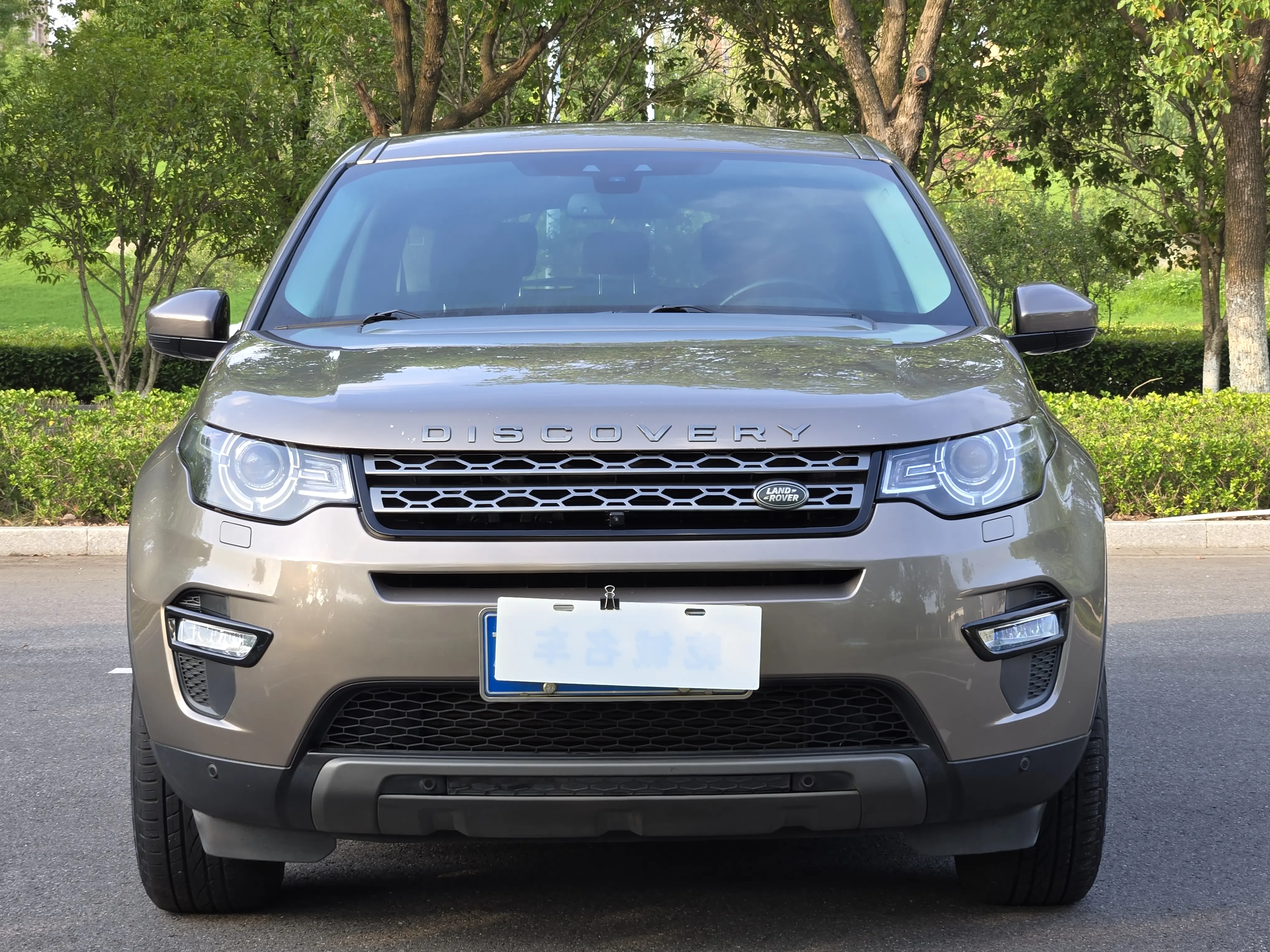 Land Rover Discover the magic  из Китая