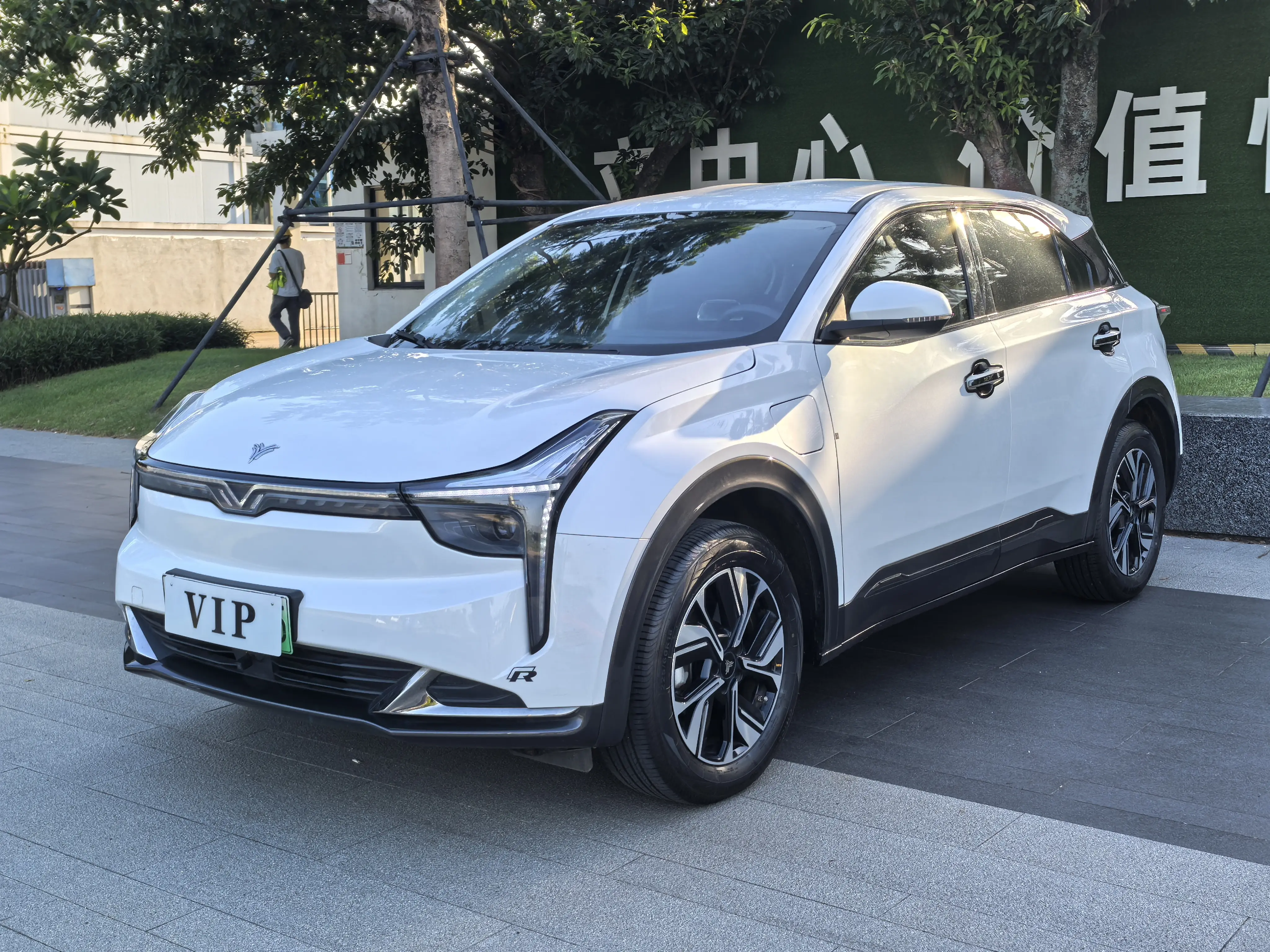 NETA NezhaU  из Китая