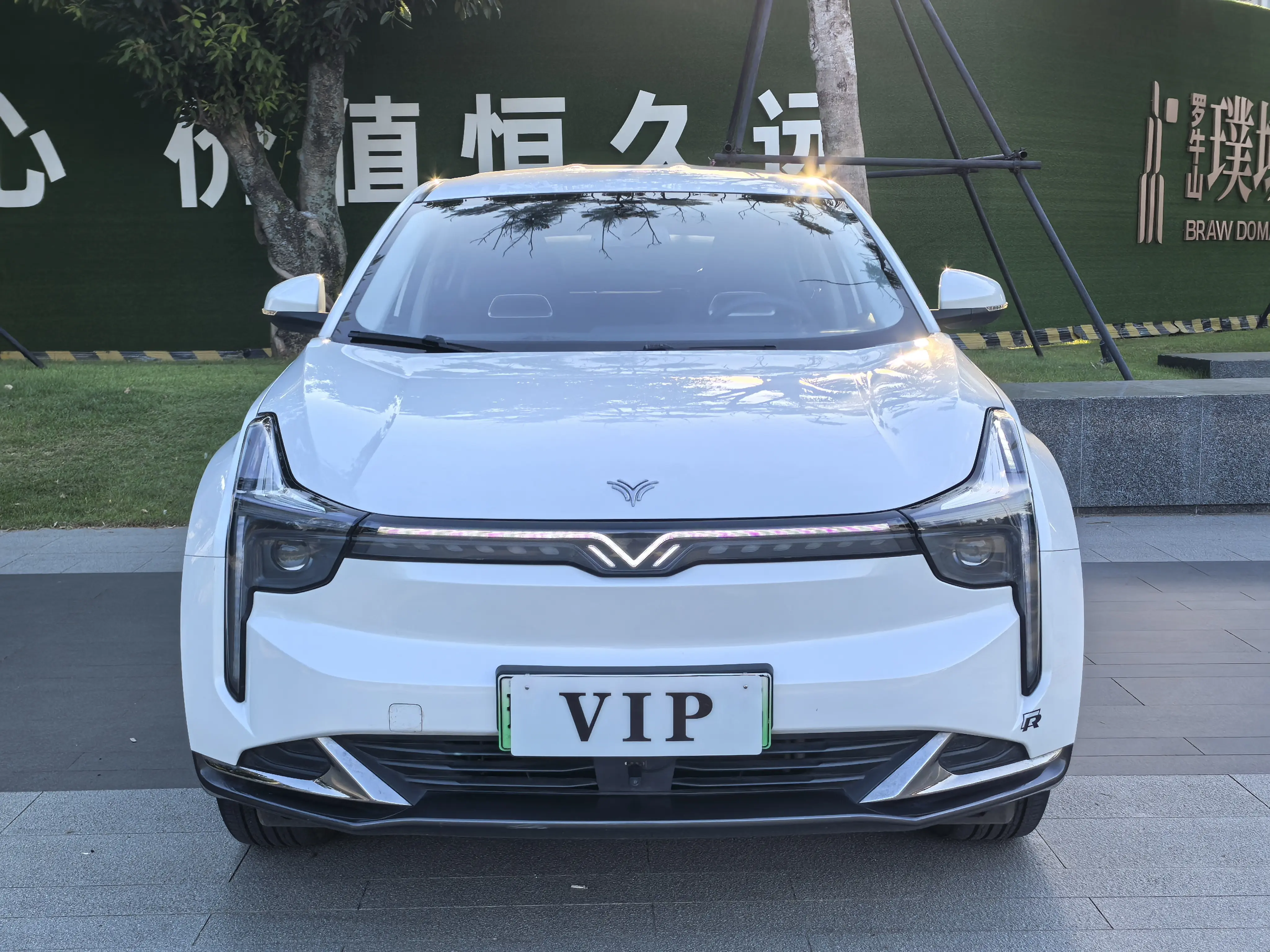 NETA NezhaU  из Китая