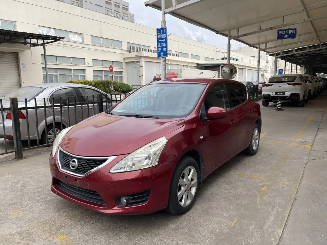 Nissan Tiida  из Китая