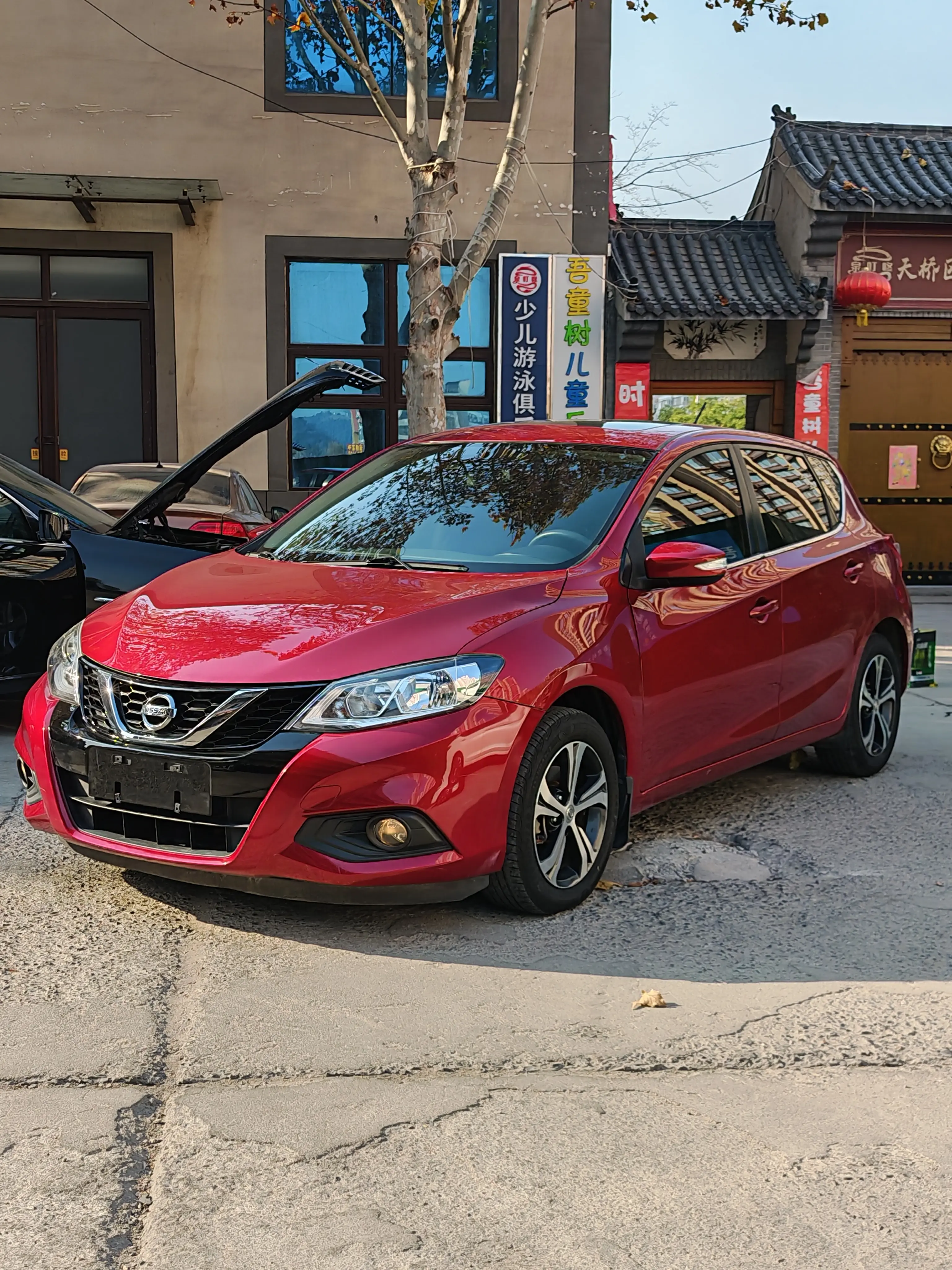 Nissan Tiida  из Китая