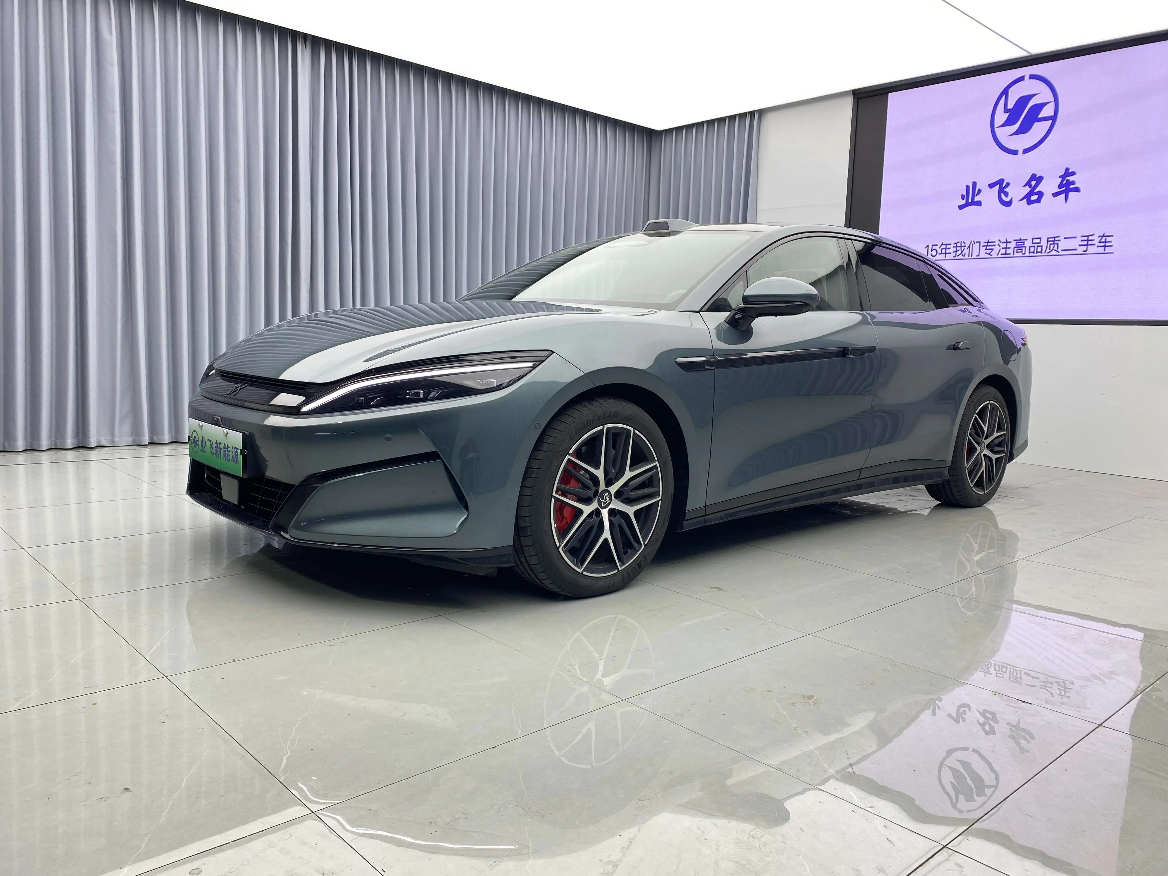 BYD Han L DM  из Китая