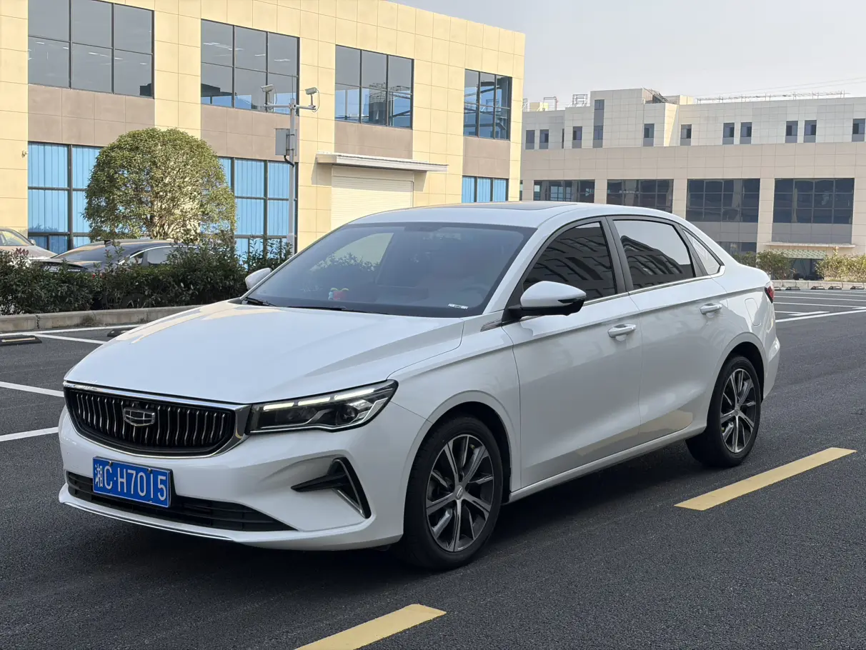 Geely Emgrand  из Китая