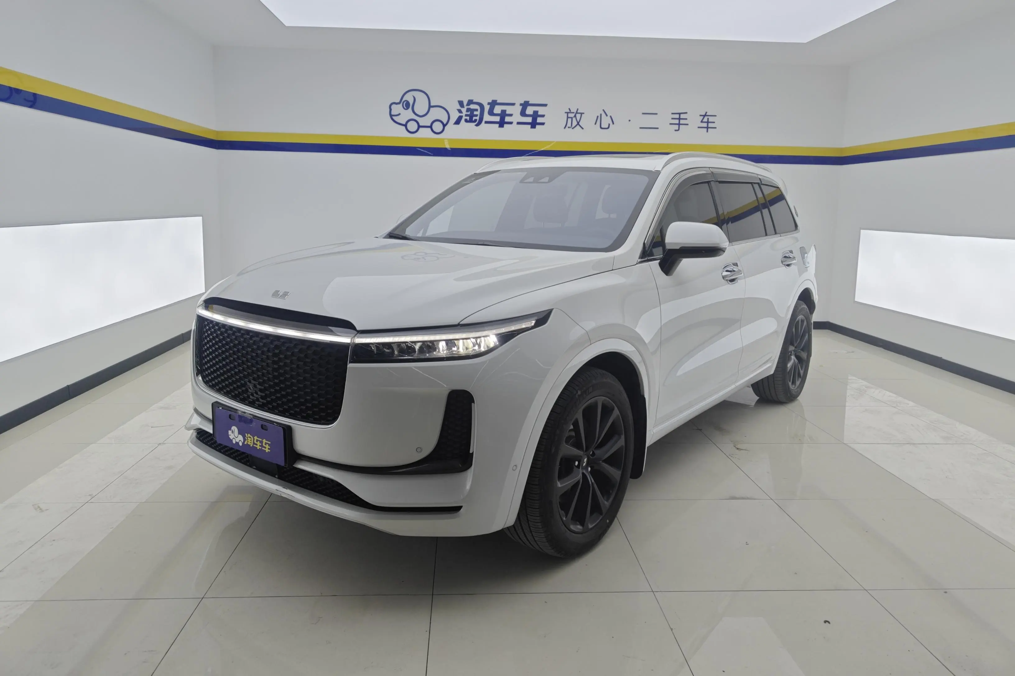 Li ONE (Ideal ONE)  из Китая