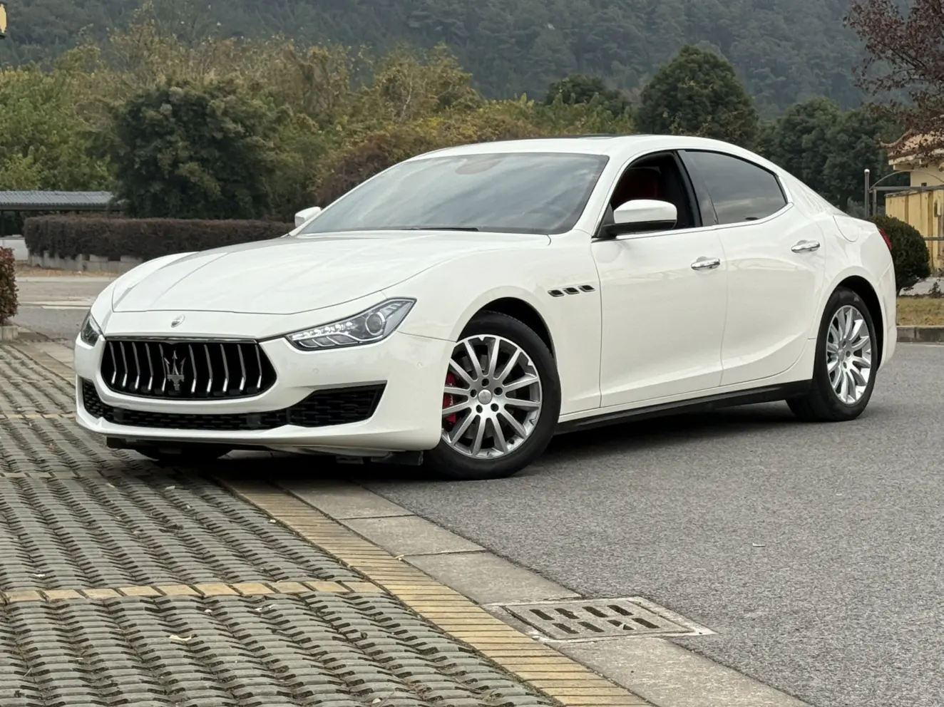 Maserati Ghibli  из Китая