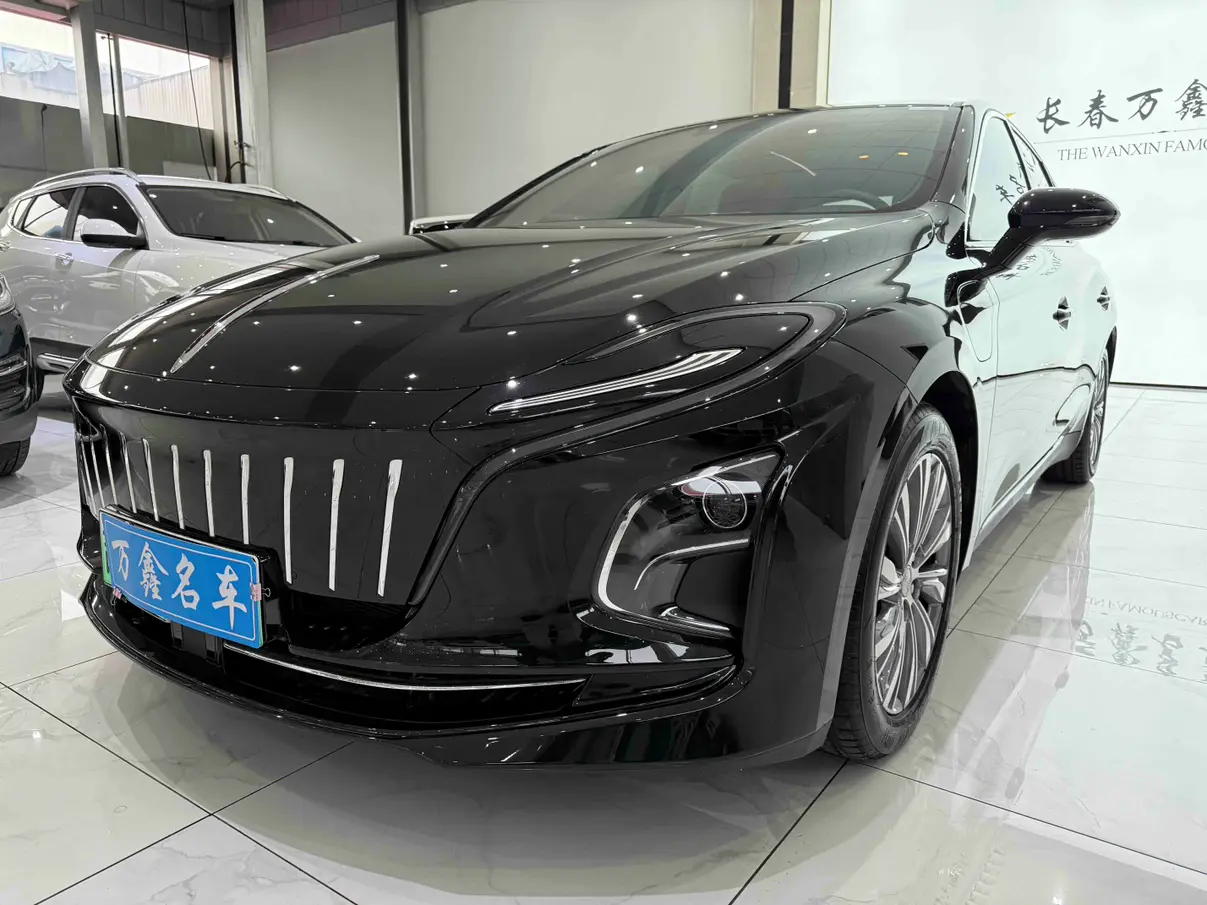 Hongqi E-QM5  из Китая