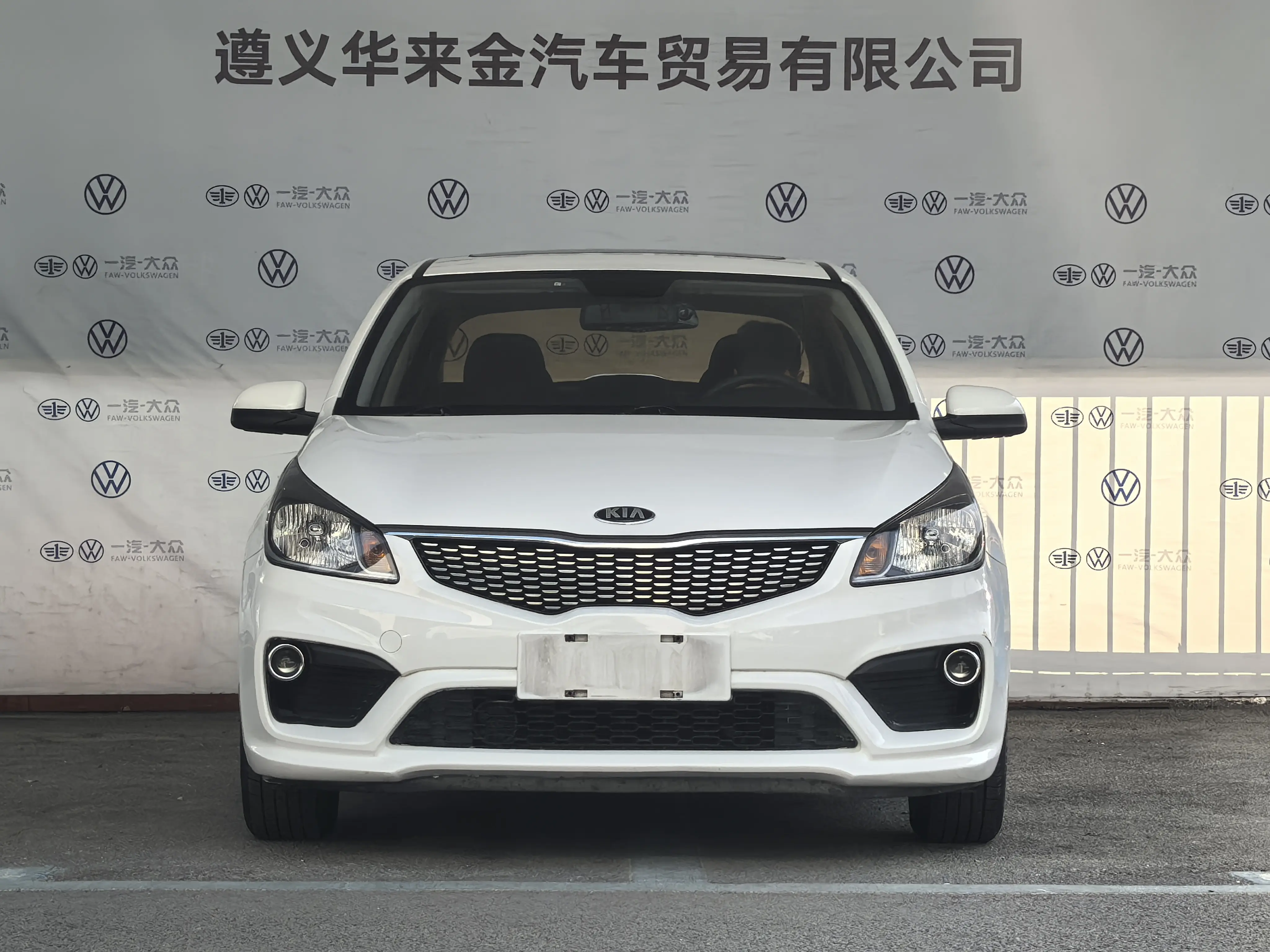 Kia K2  из Китая