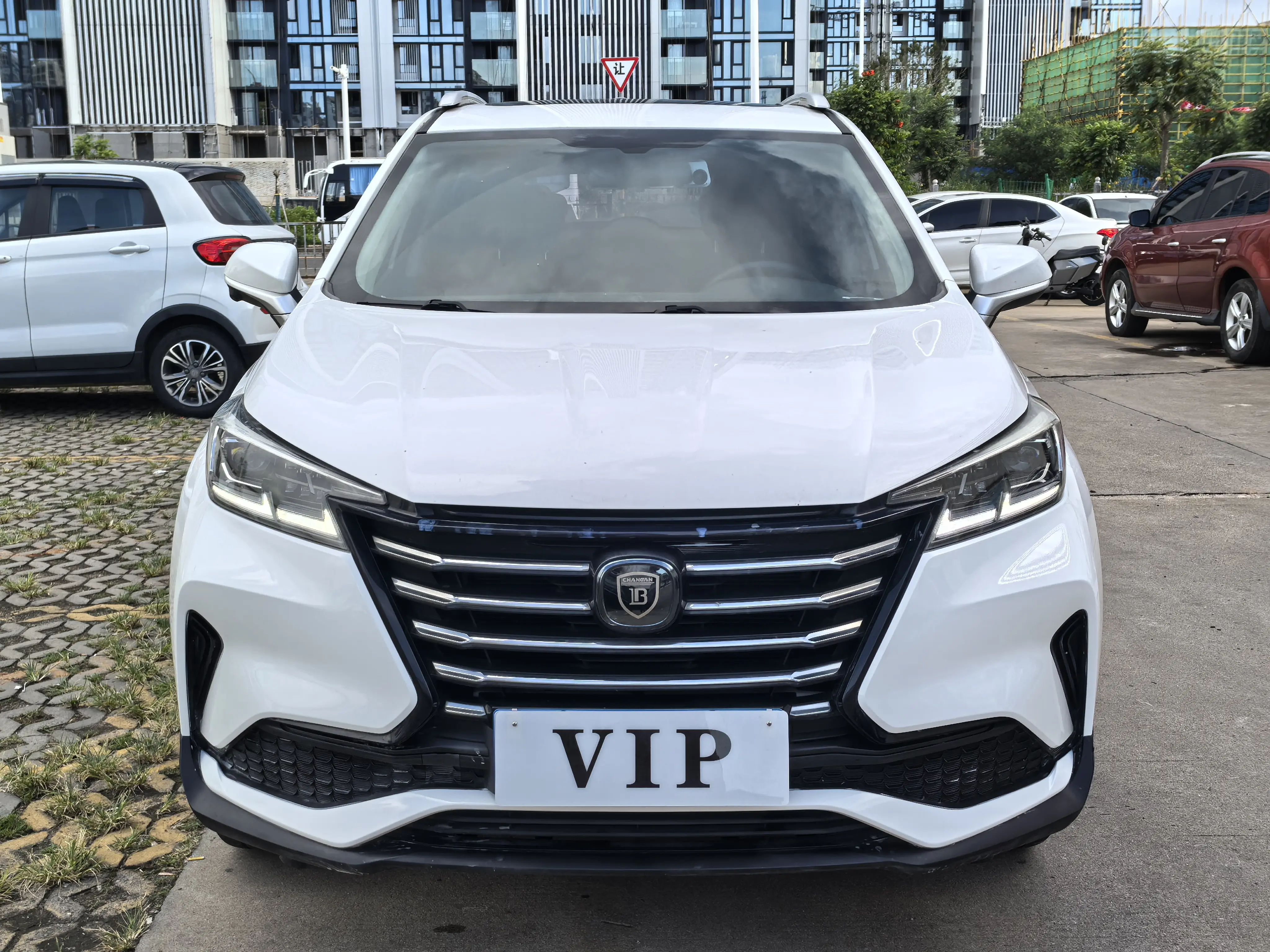 Changan CS15  из Китая