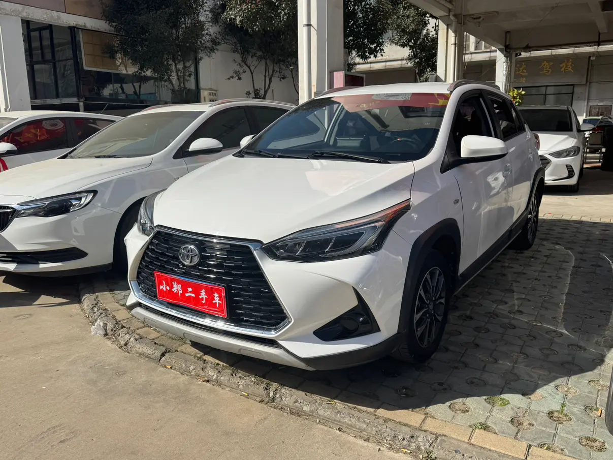 Toyota Yaris L  из Китая