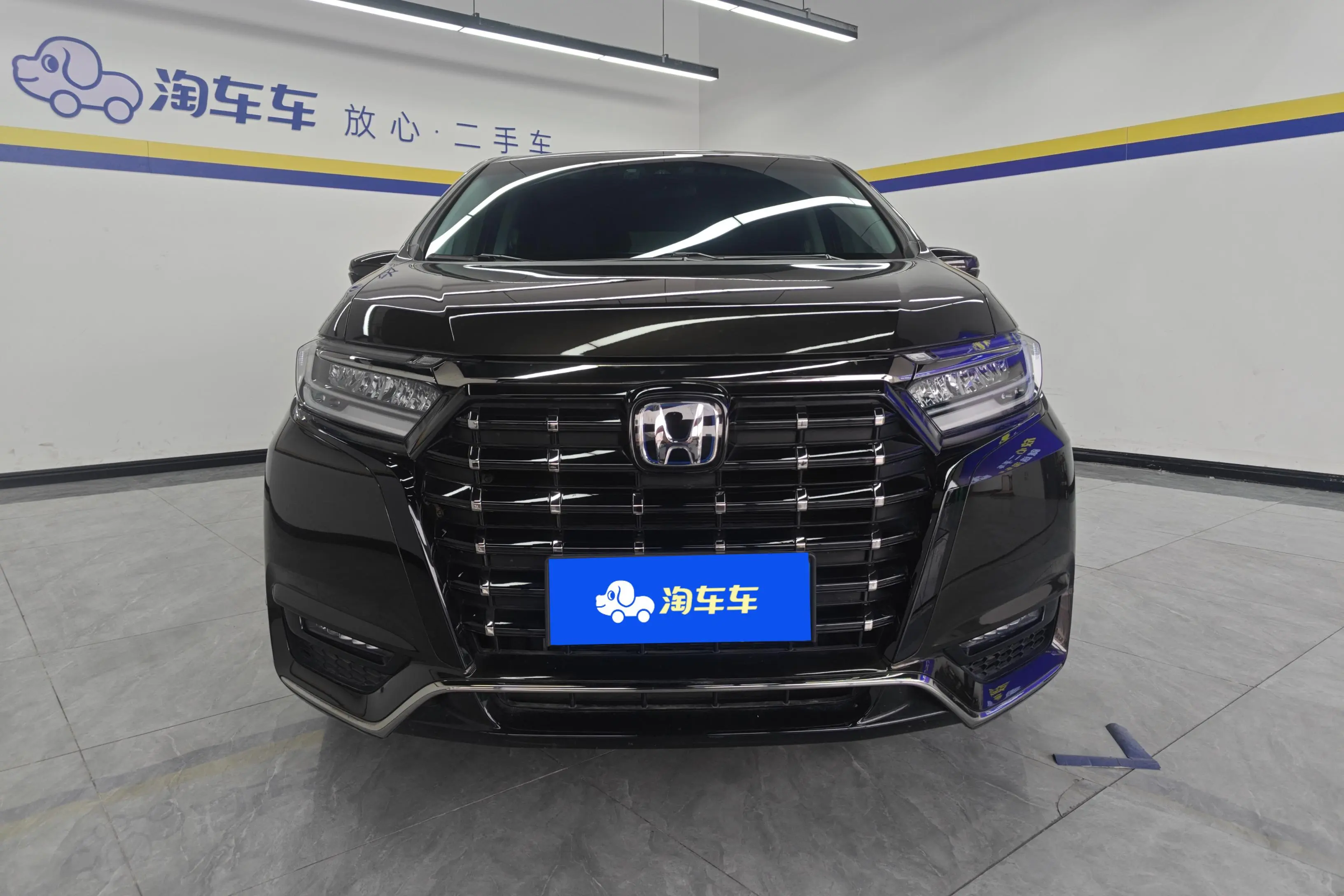 Honda Elysion (Alison)  из Китая