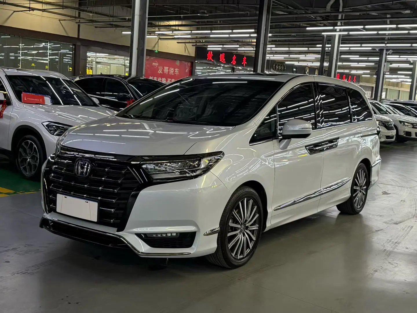 Honda Elysion (Alison)  из Китая