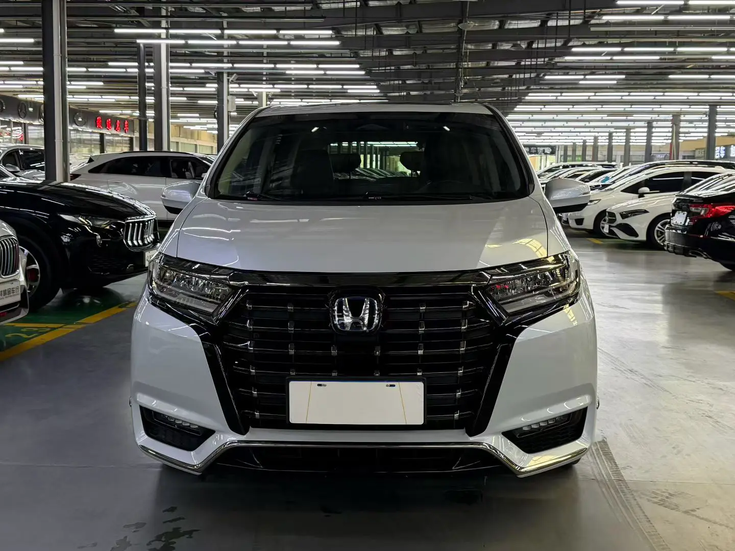 Honda Elysion (Alison)  из Китая