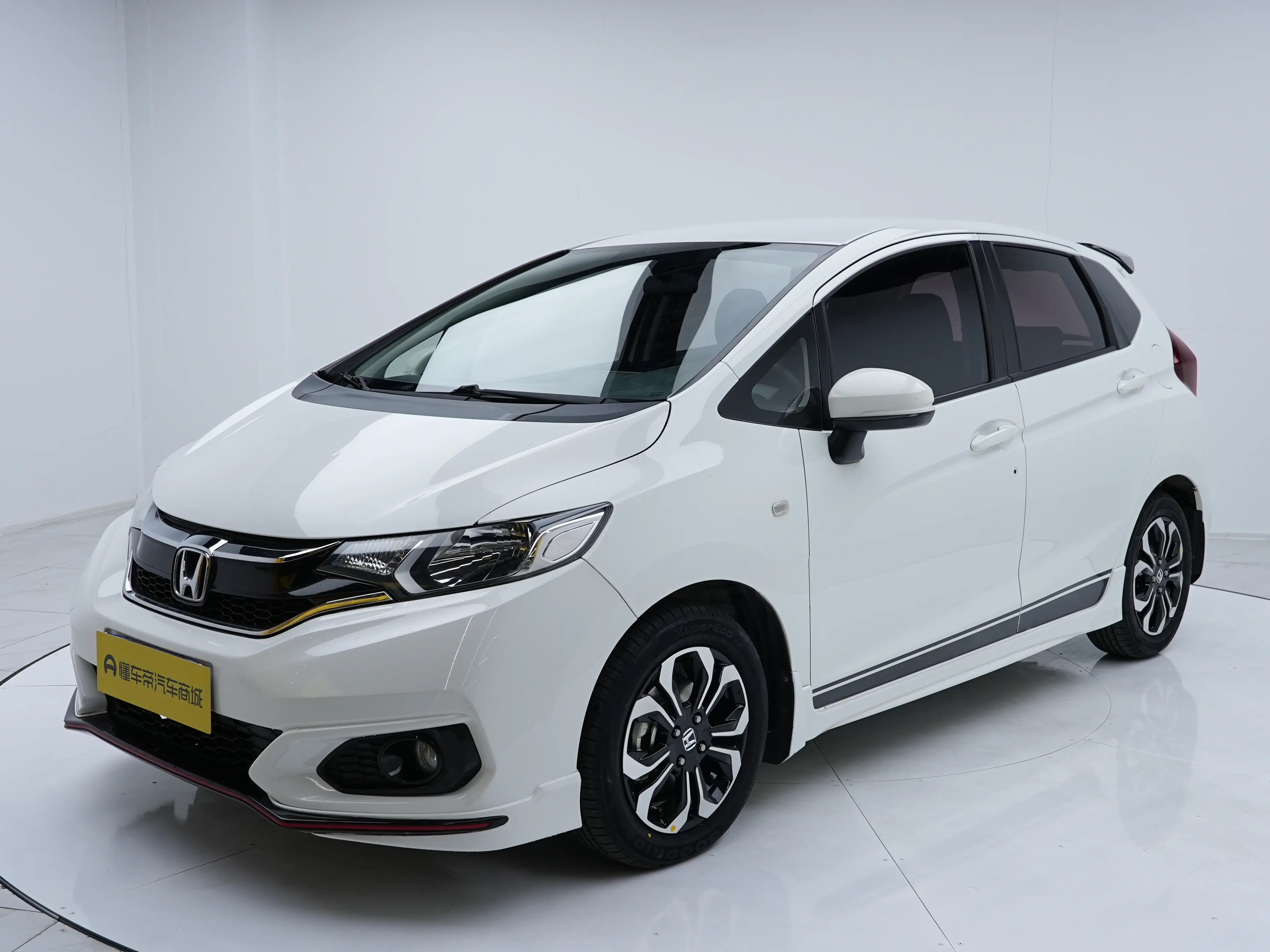 Honda Fit  из Китая