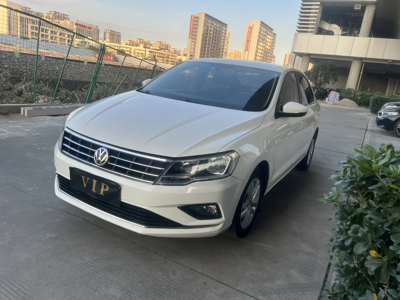 Volkswagen Jetta  из Китая