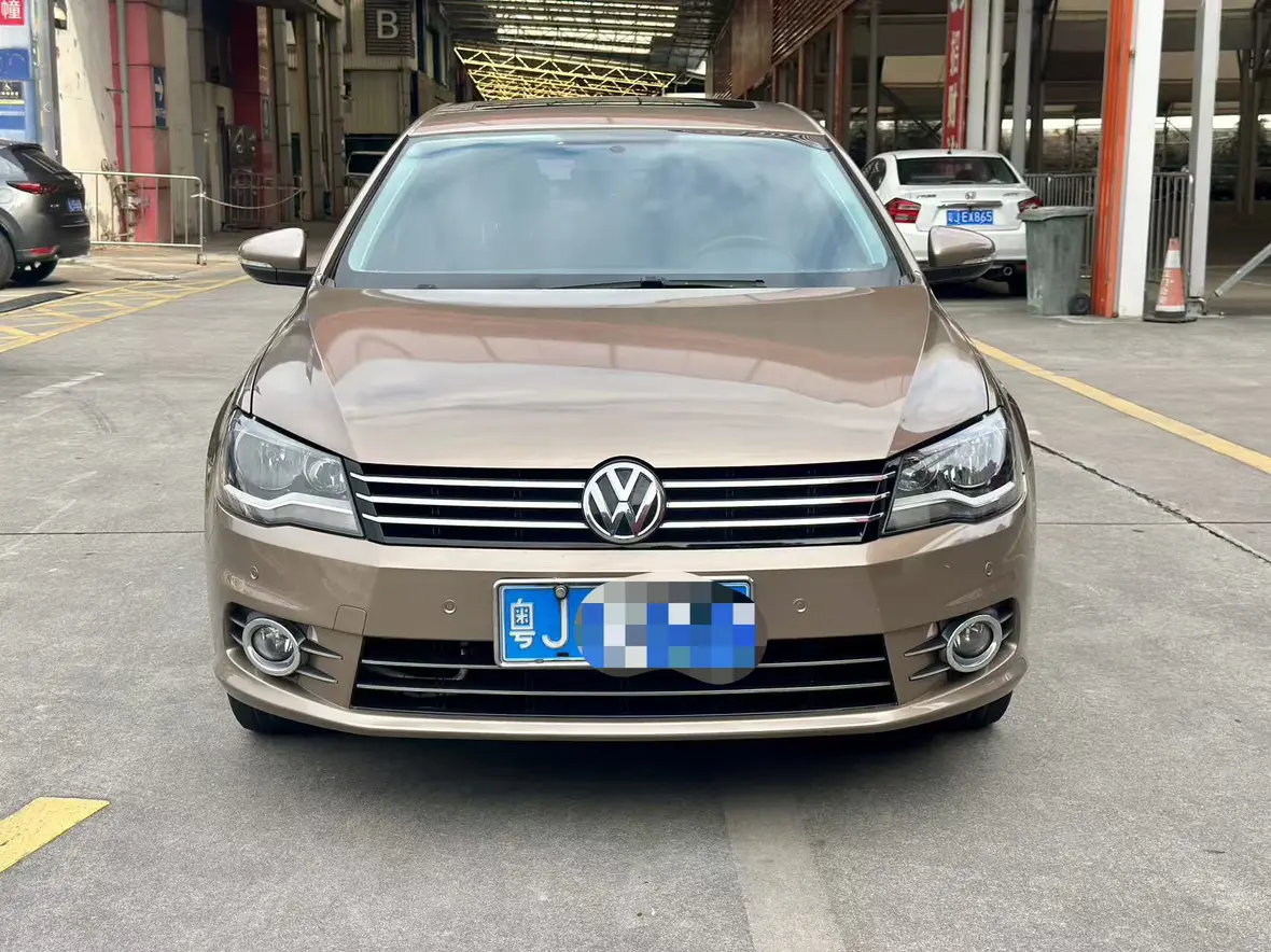 Volkswagen Bora  из Китая