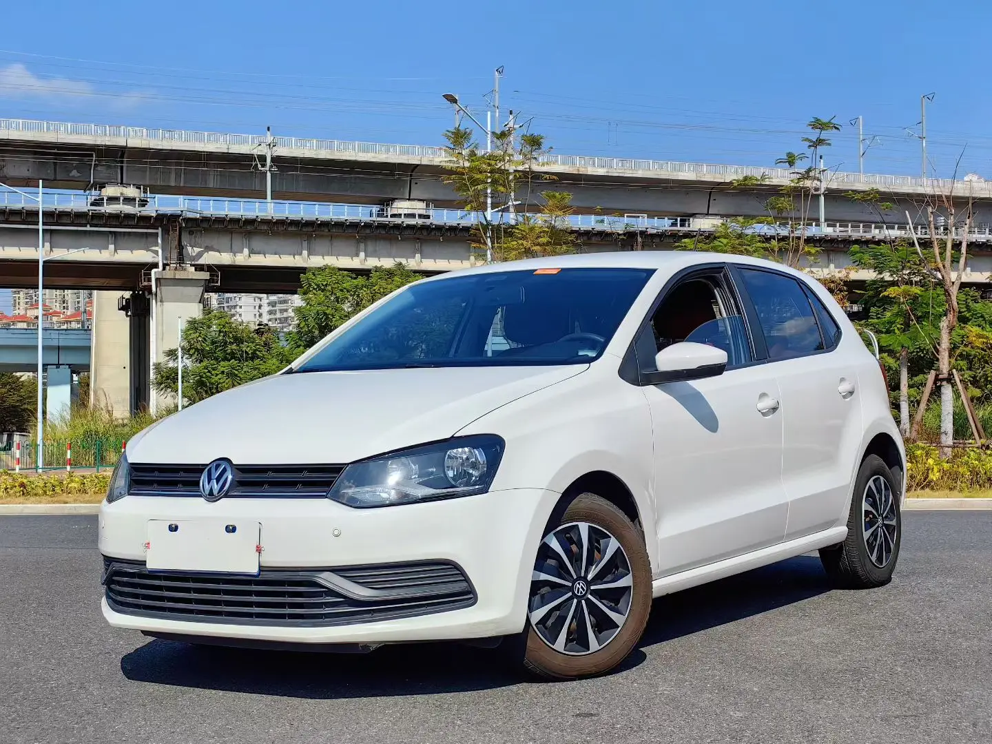 Volkswagen Polo  из Китая