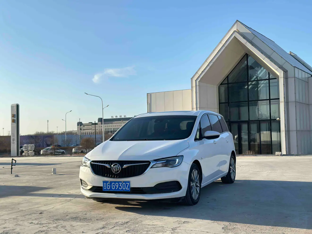 Buick GL6  из Китая