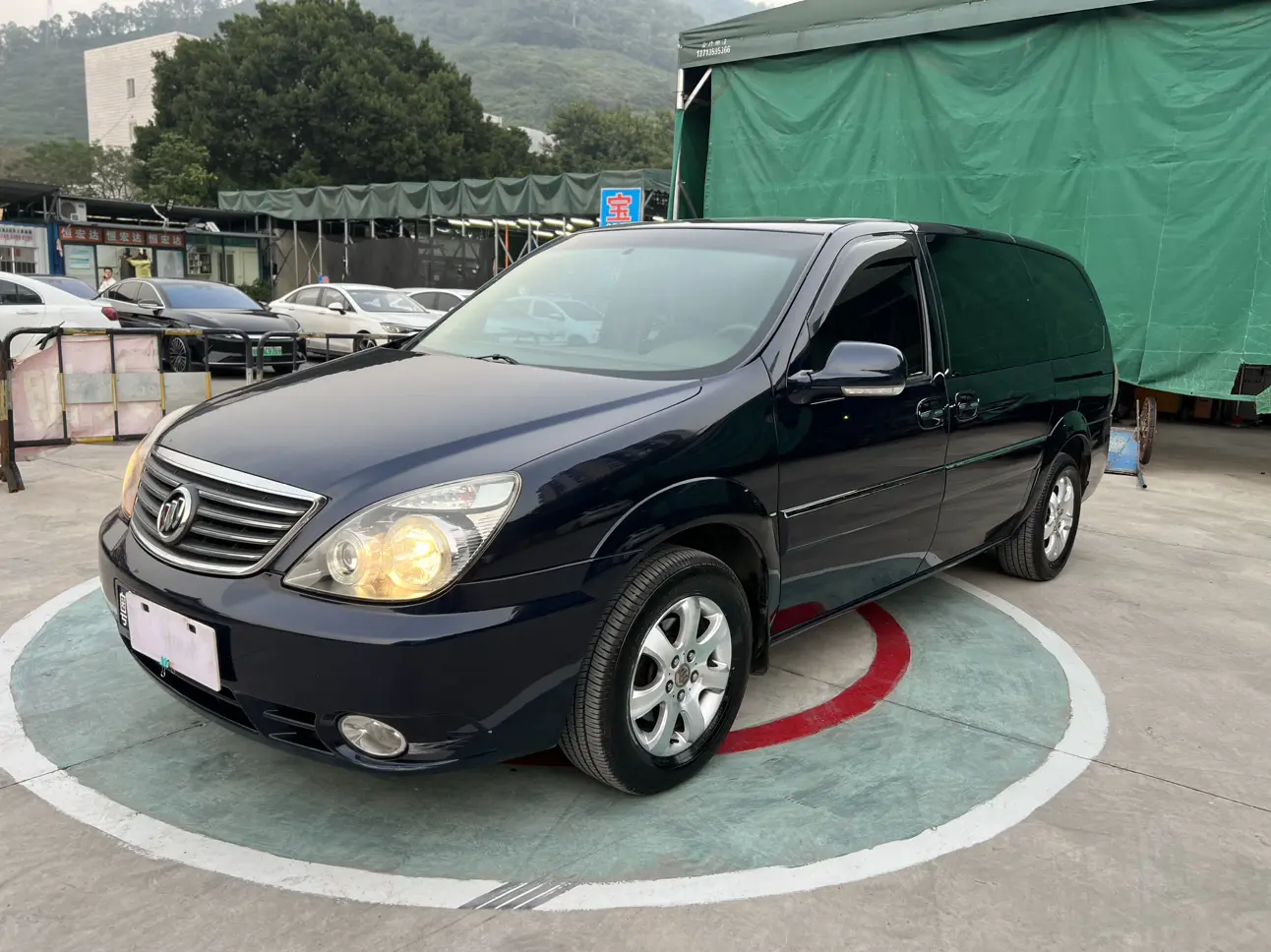 Buick GL8  из Китая