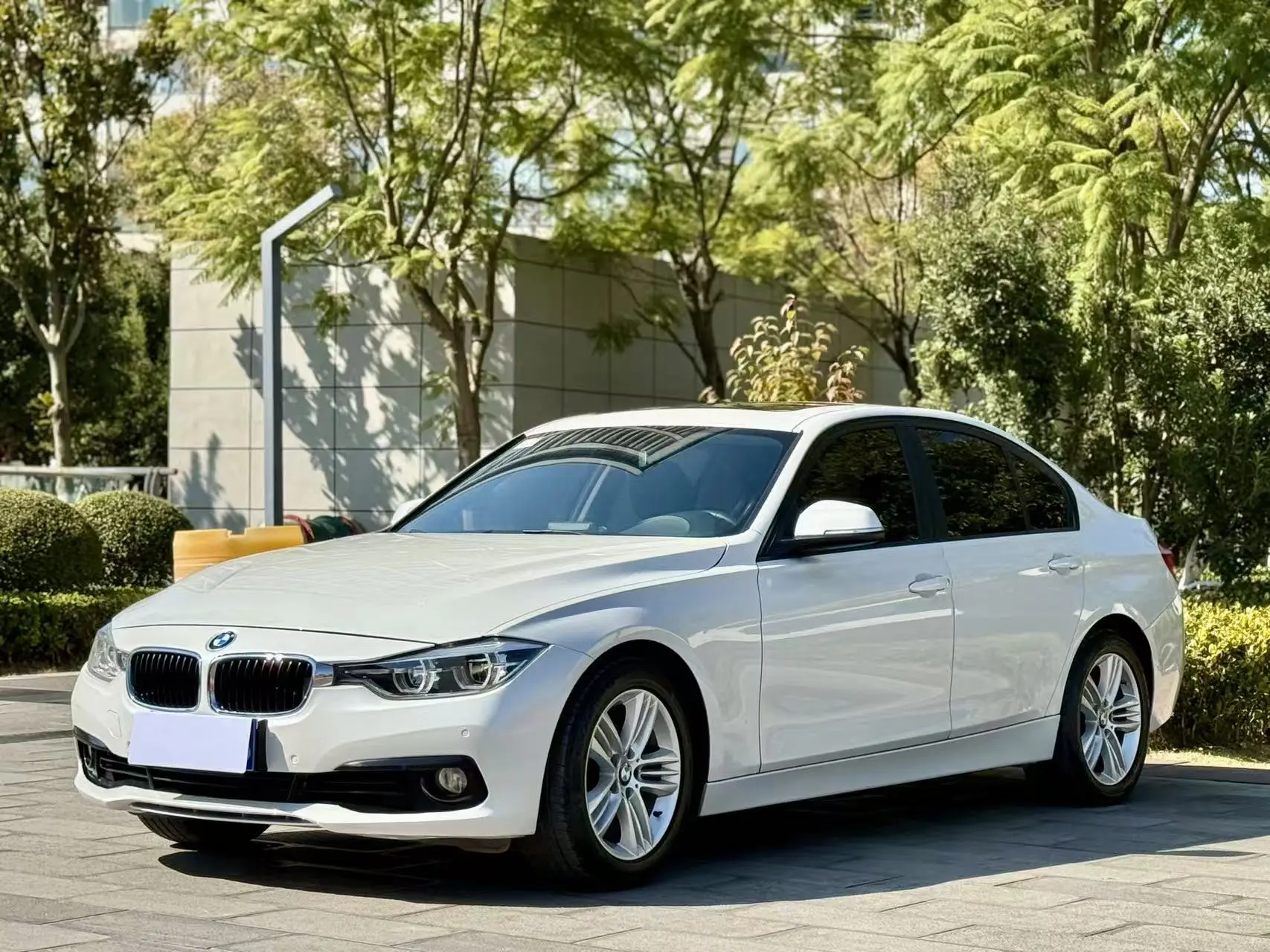 BMW 3 Series  из Китая