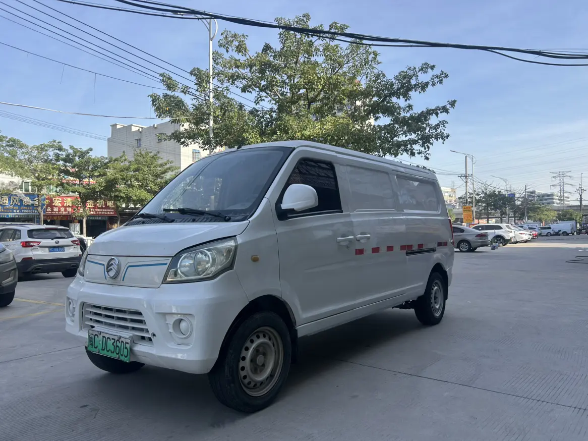 Golden Dragon Hiace EV  из Китая