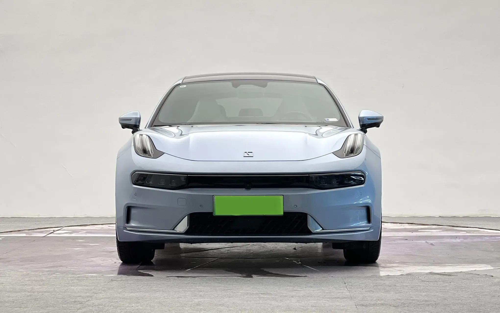 ZEEKR 001  из Китая